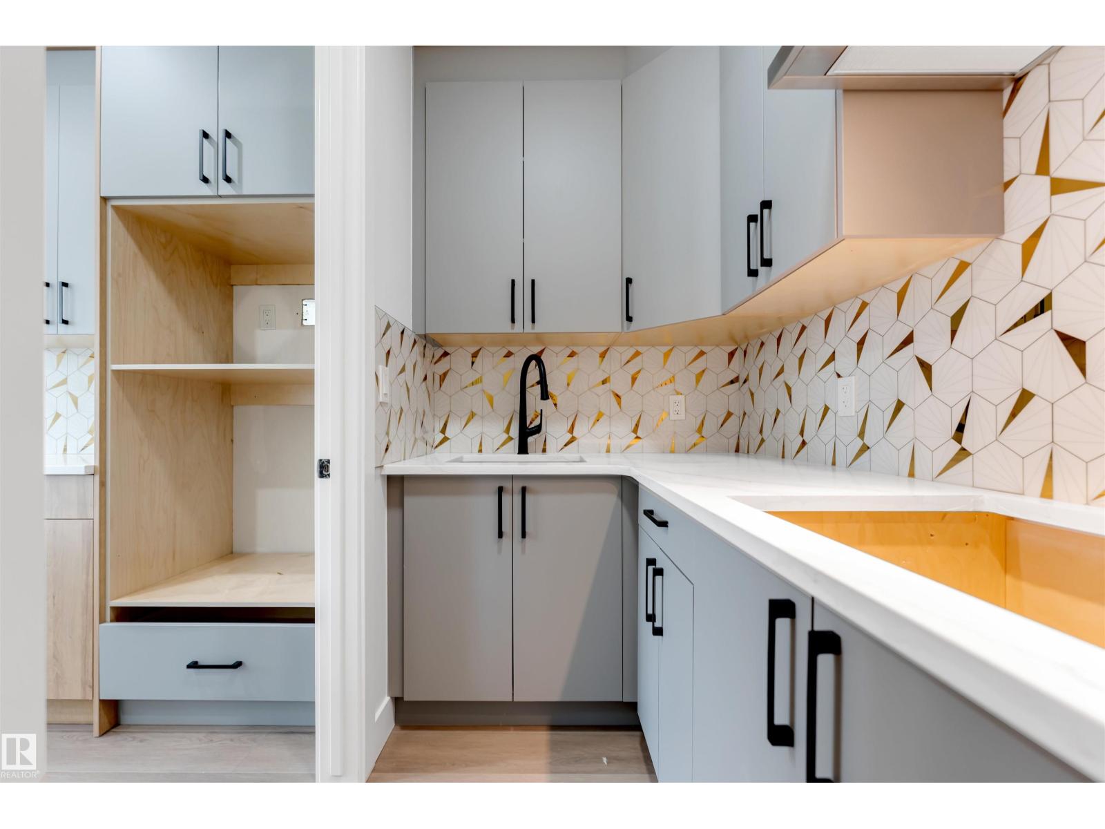 7023 177 AV NW - Image 9