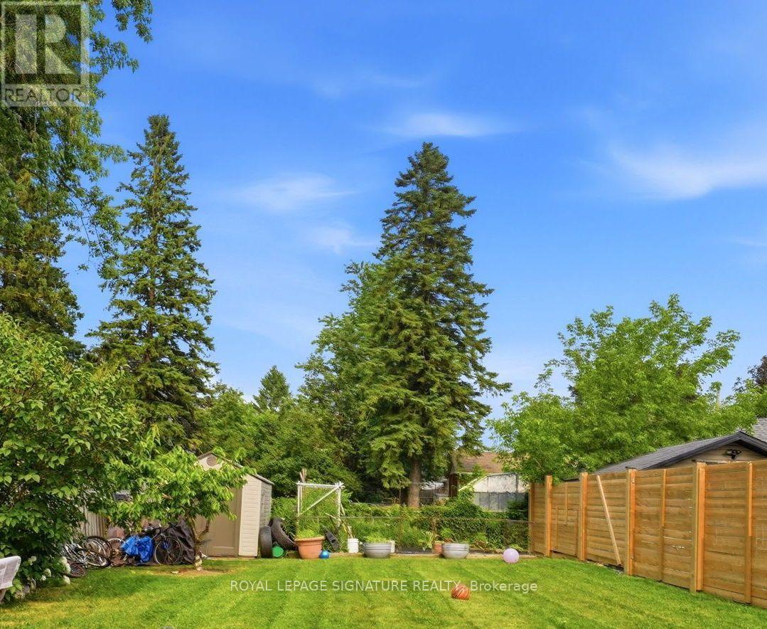 517 VICTORIA STREET - 25