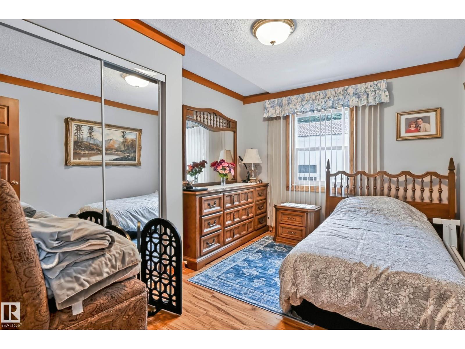 #68 54324 BELLEROSE DR - Image 25