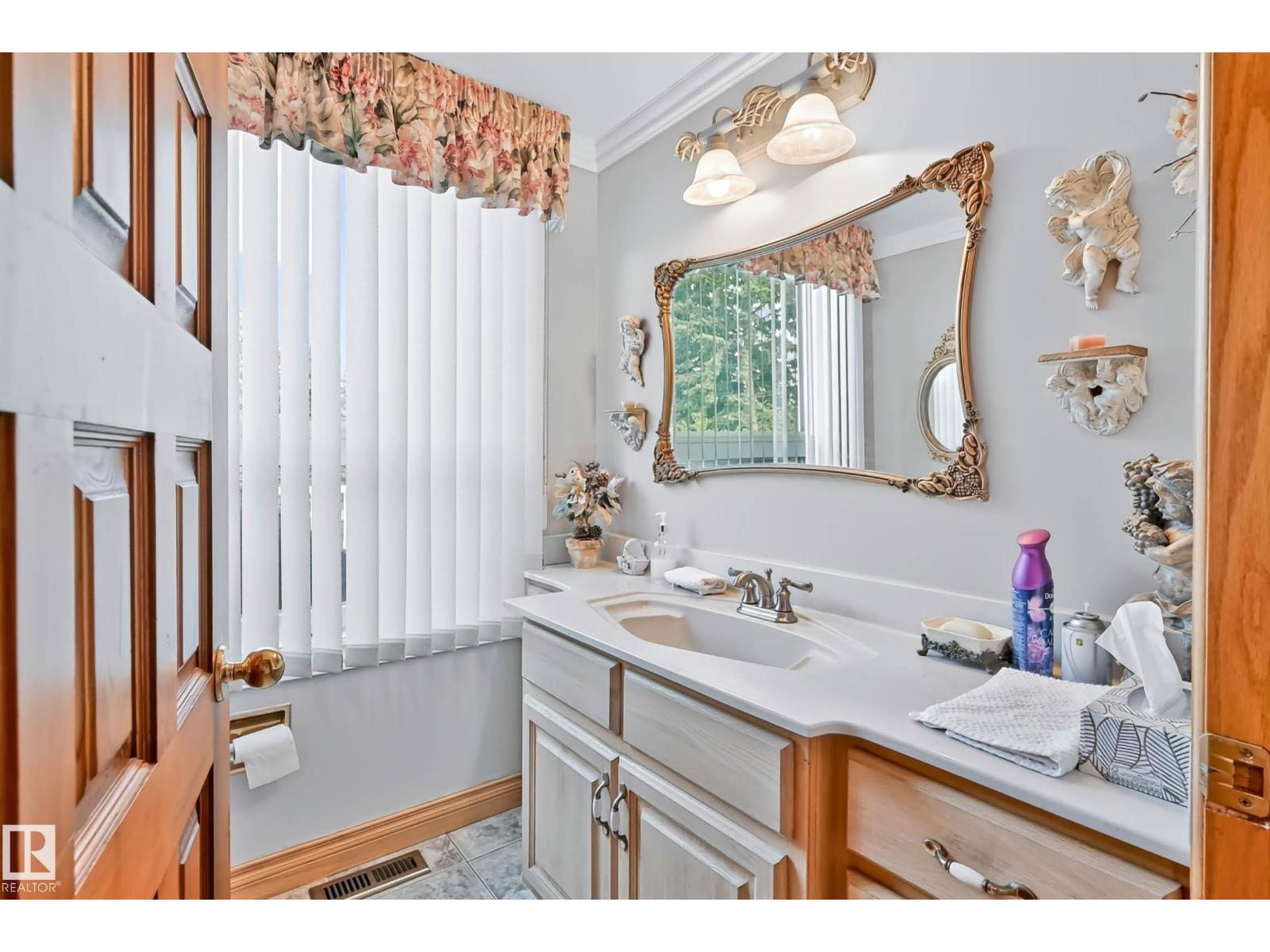 #68 54324 BELLEROSE DR - Image 27
