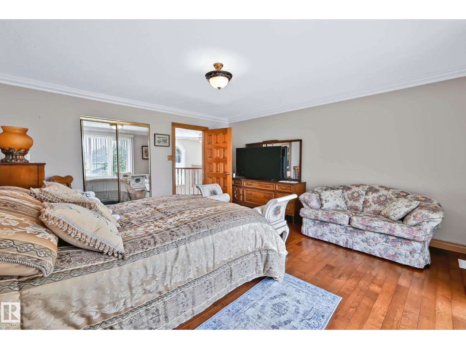 #68 54324 BELLEROSE DR - Image 38