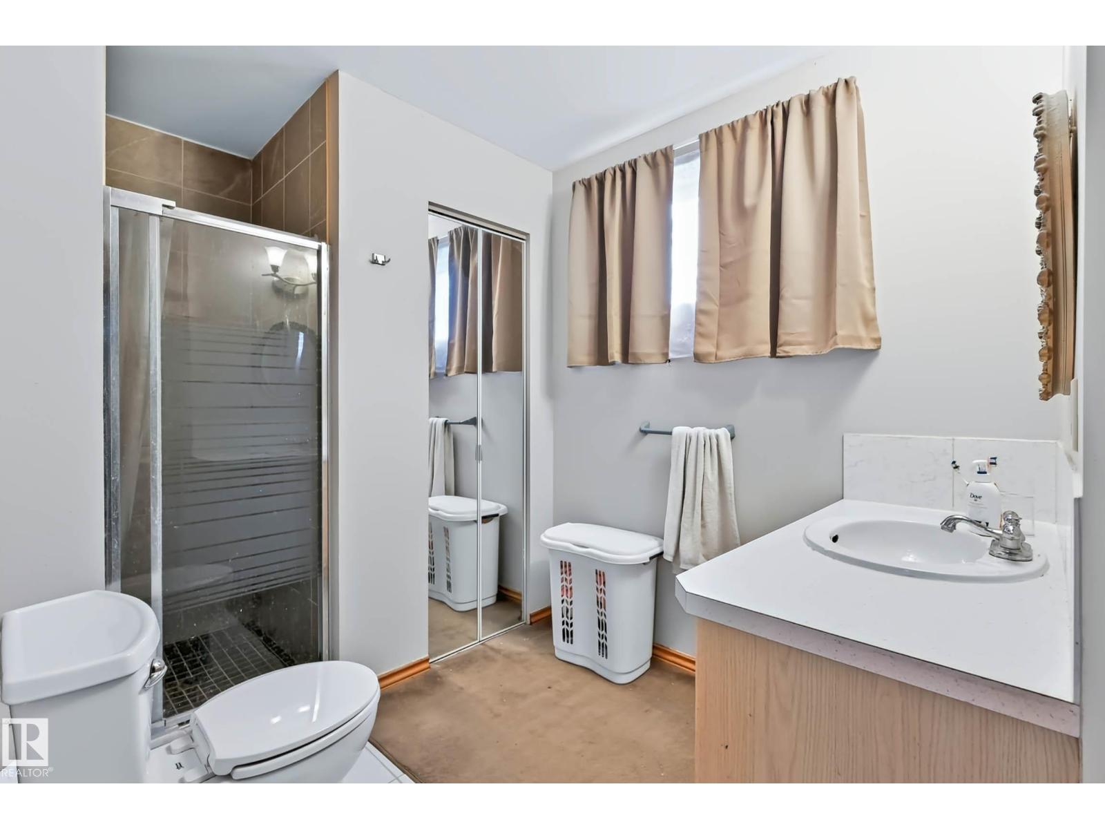 #68 54324 BELLEROSE DR - Image 56