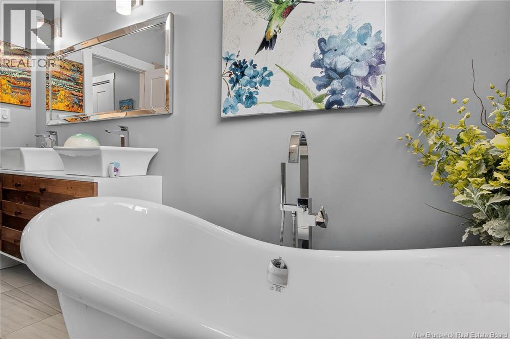 52 Dorchester Street - Image 35