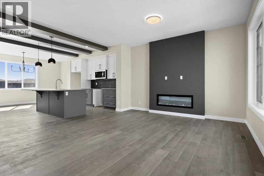 434 River Avenue, Greystone, Cochrane photo 2
