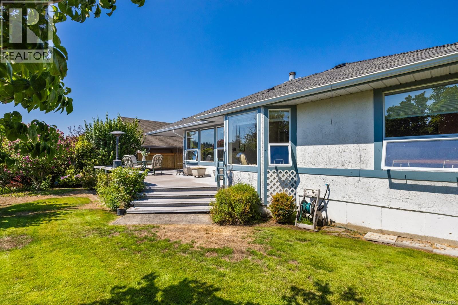 3714 Arbutus Dr N - 45