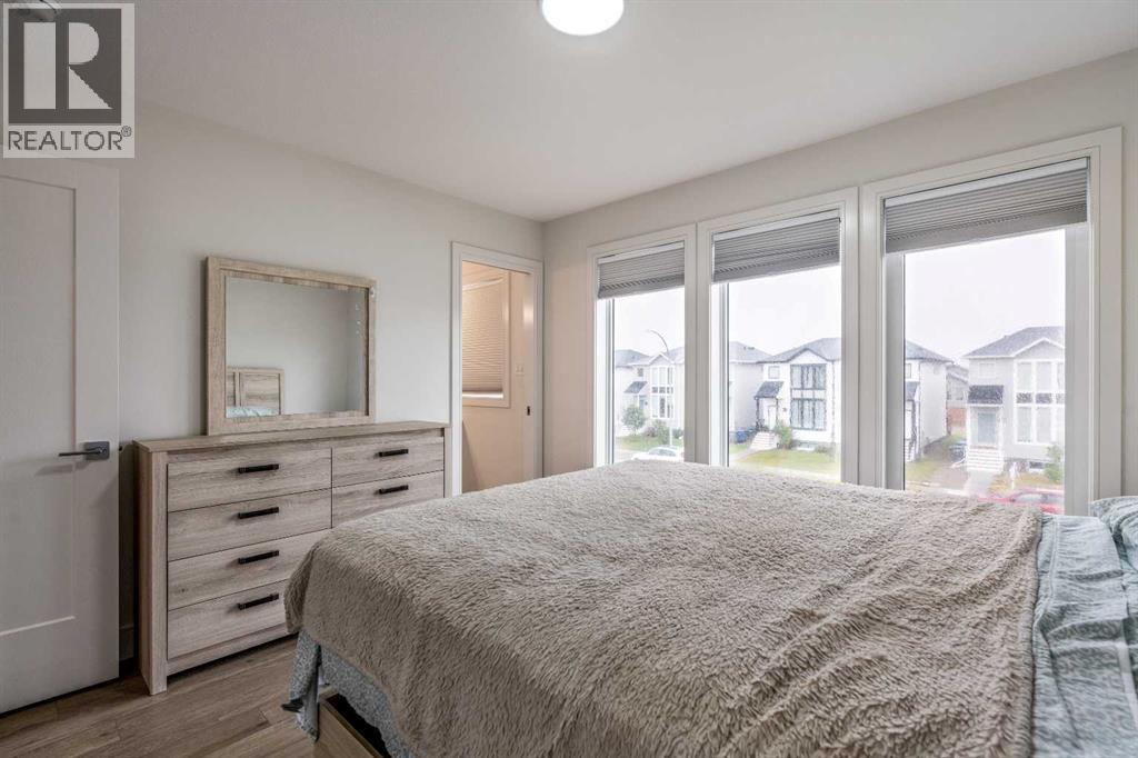 270 Grassland Boulevard W - 30