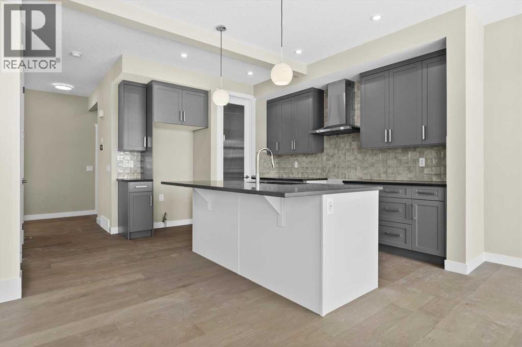 8 Topaz Place, Greystone, Cochrane photo 3