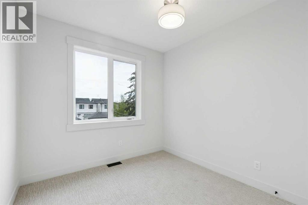 2622 30 Street Southwest - Photo 31