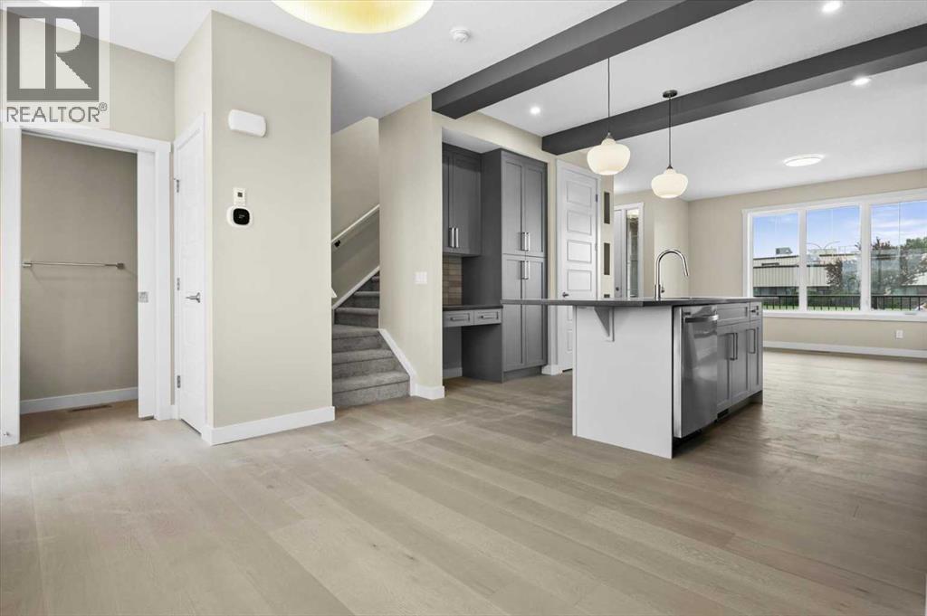 404 River Avenue - Photo 7