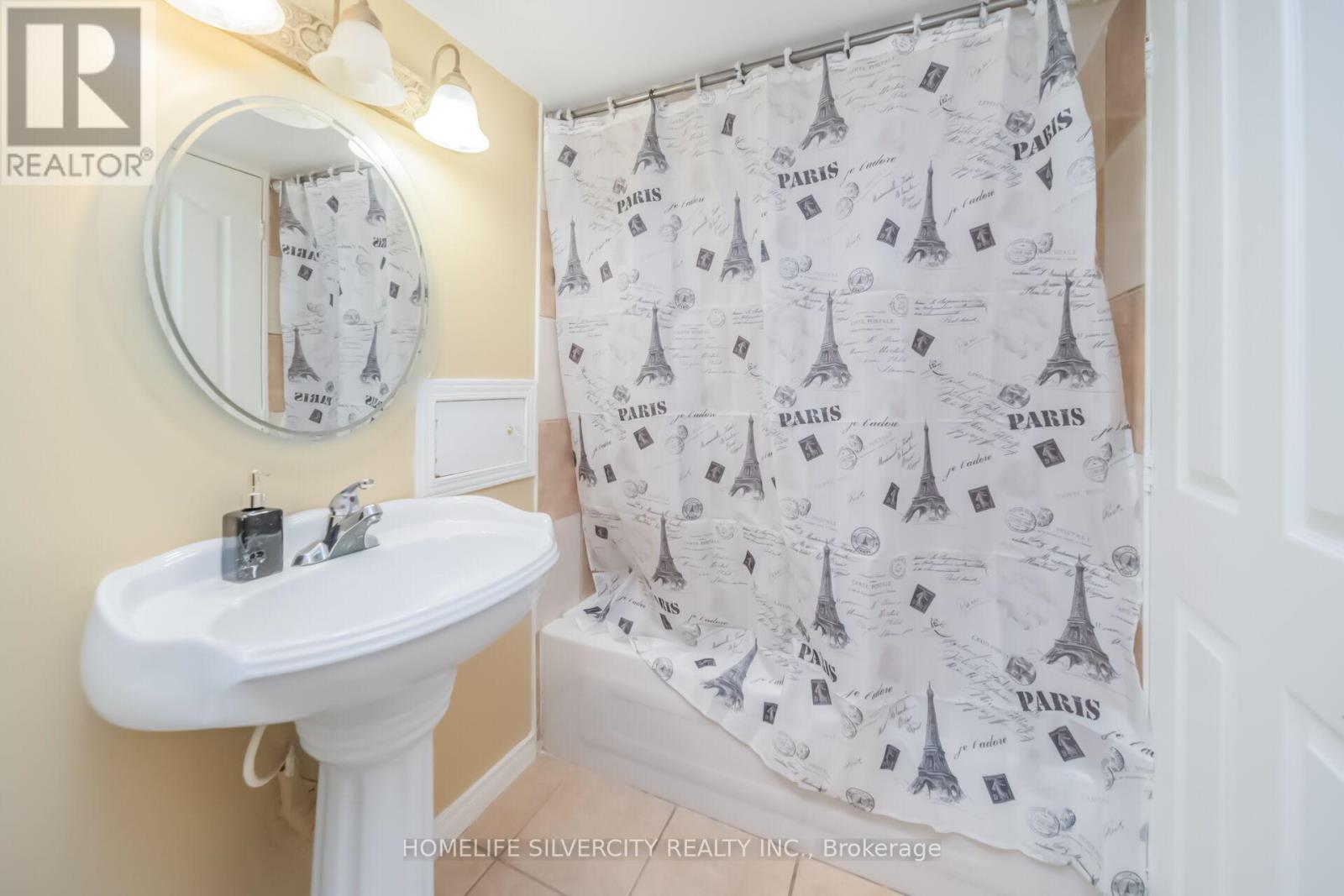 15 NEWARK WAY - 45