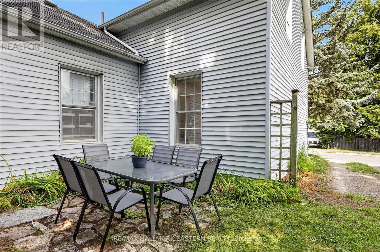 451 STEWART STREET - 33