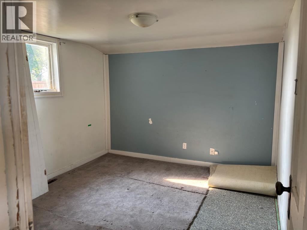 256 N 1 Street W - Image 22