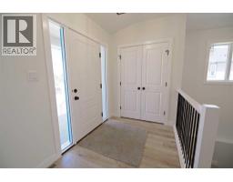 Kitchen - 256 Greenwood Road, Coalhurst, AB T0L0V2 Photo 6