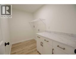 Living room - 256 Greenwood Road, Coalhurst, AB T0L0V2 Photo 8