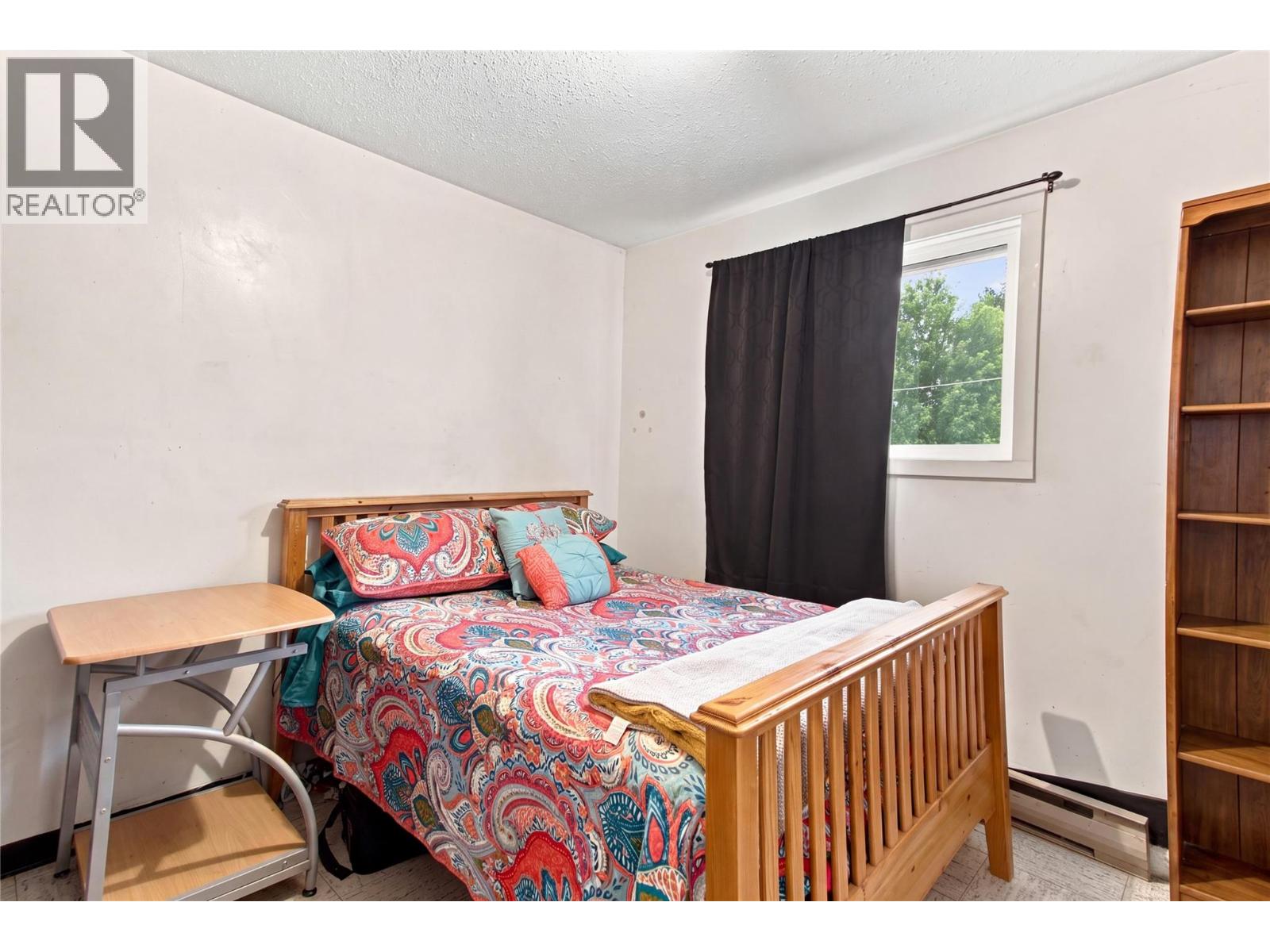 #19 1697 Greenfield Avenue - Image 15