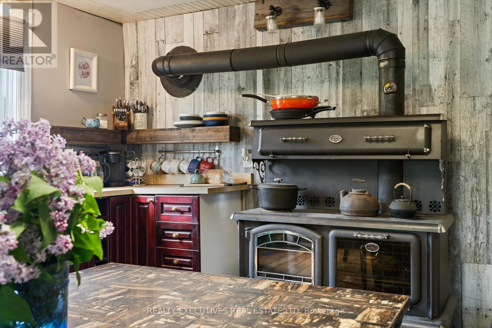 12689 RIVER ROAD - Image 17