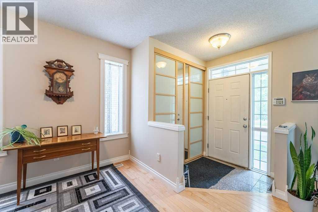 250 Mt Lorette Close SE - 2