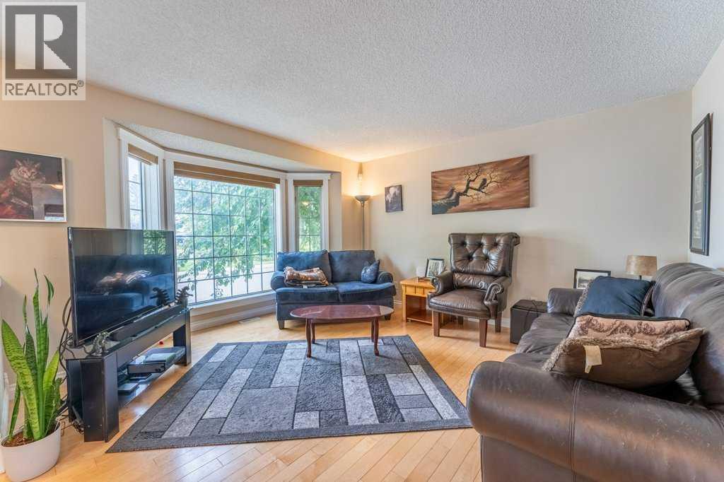 250 Mt Lorette Close Southeast
