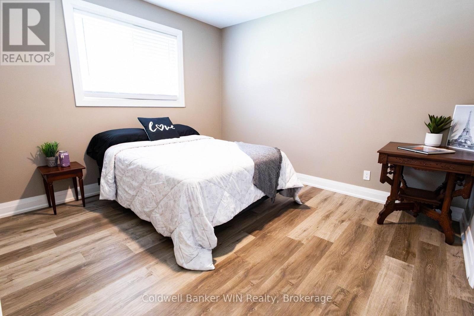 278 QUEEN STREET S - Image 17