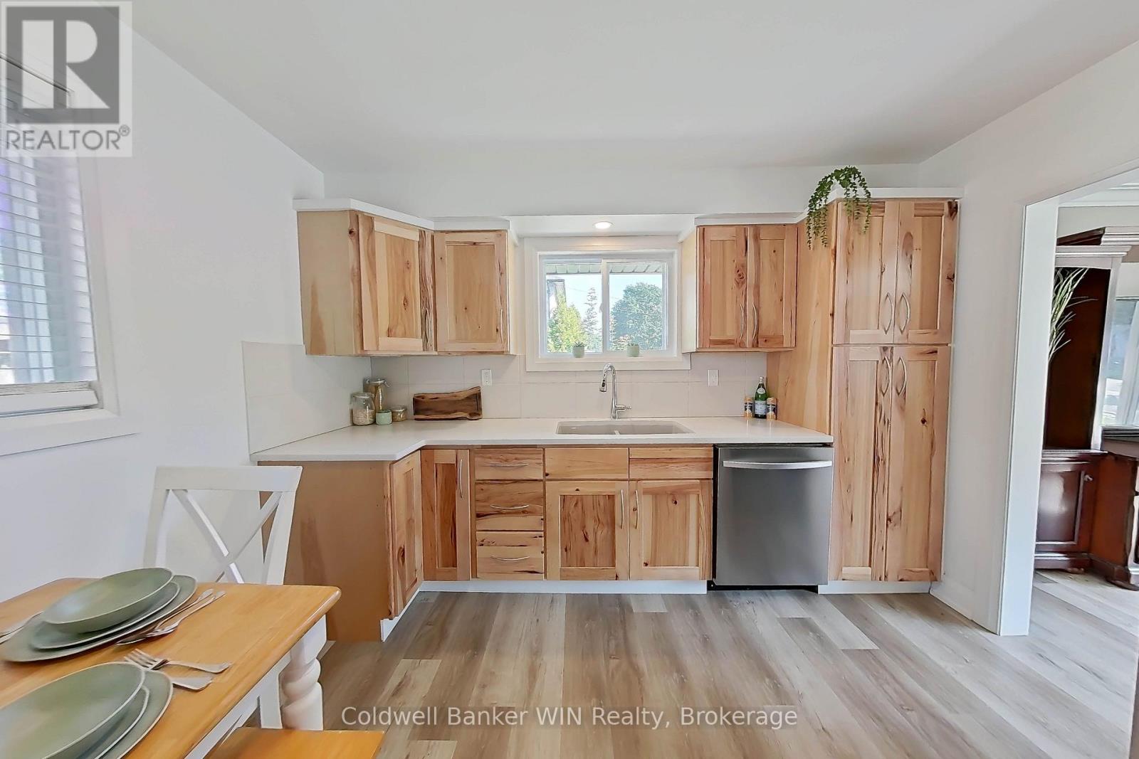 278 QUEEN STREET S - Image 8