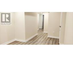 Bsmt B - 22 Cloverridge Avenue, East Gwillimbury, ON L9N0V3 Photo 10
