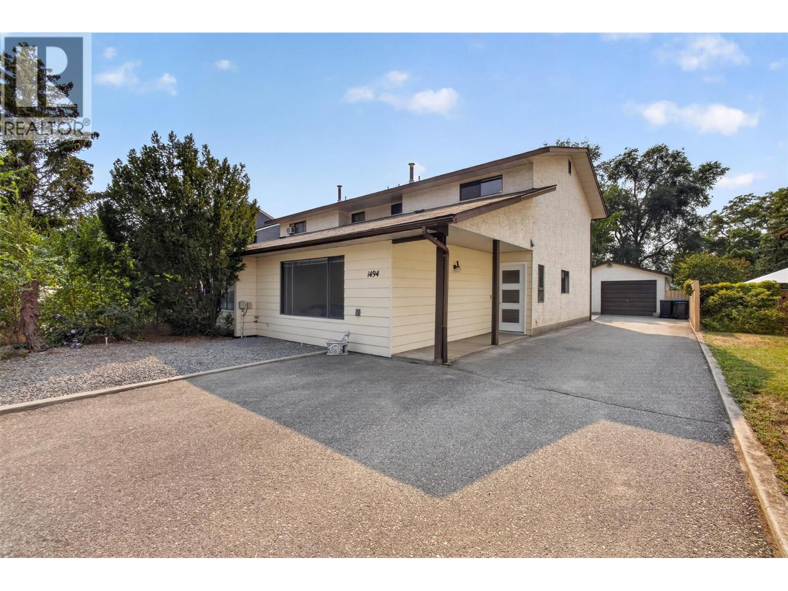 1494/1496 Elm Street - 6