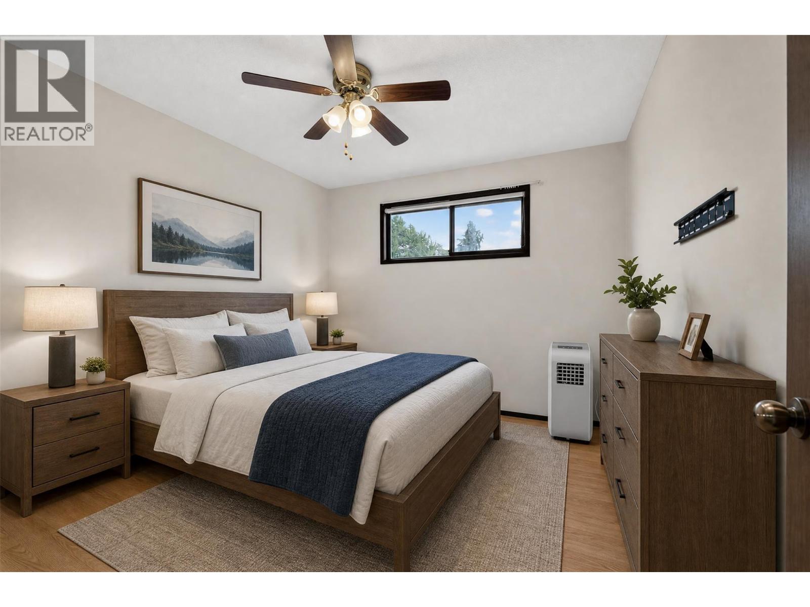 1494/1496 Elm Street - 25
