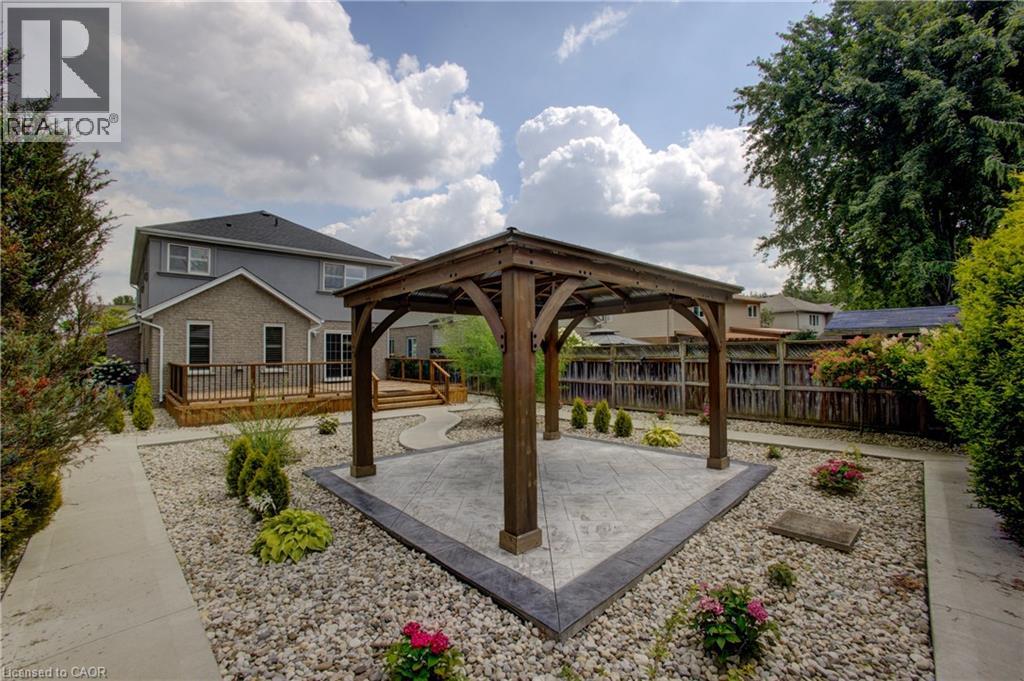 553 WATERTON Drive - Image 43