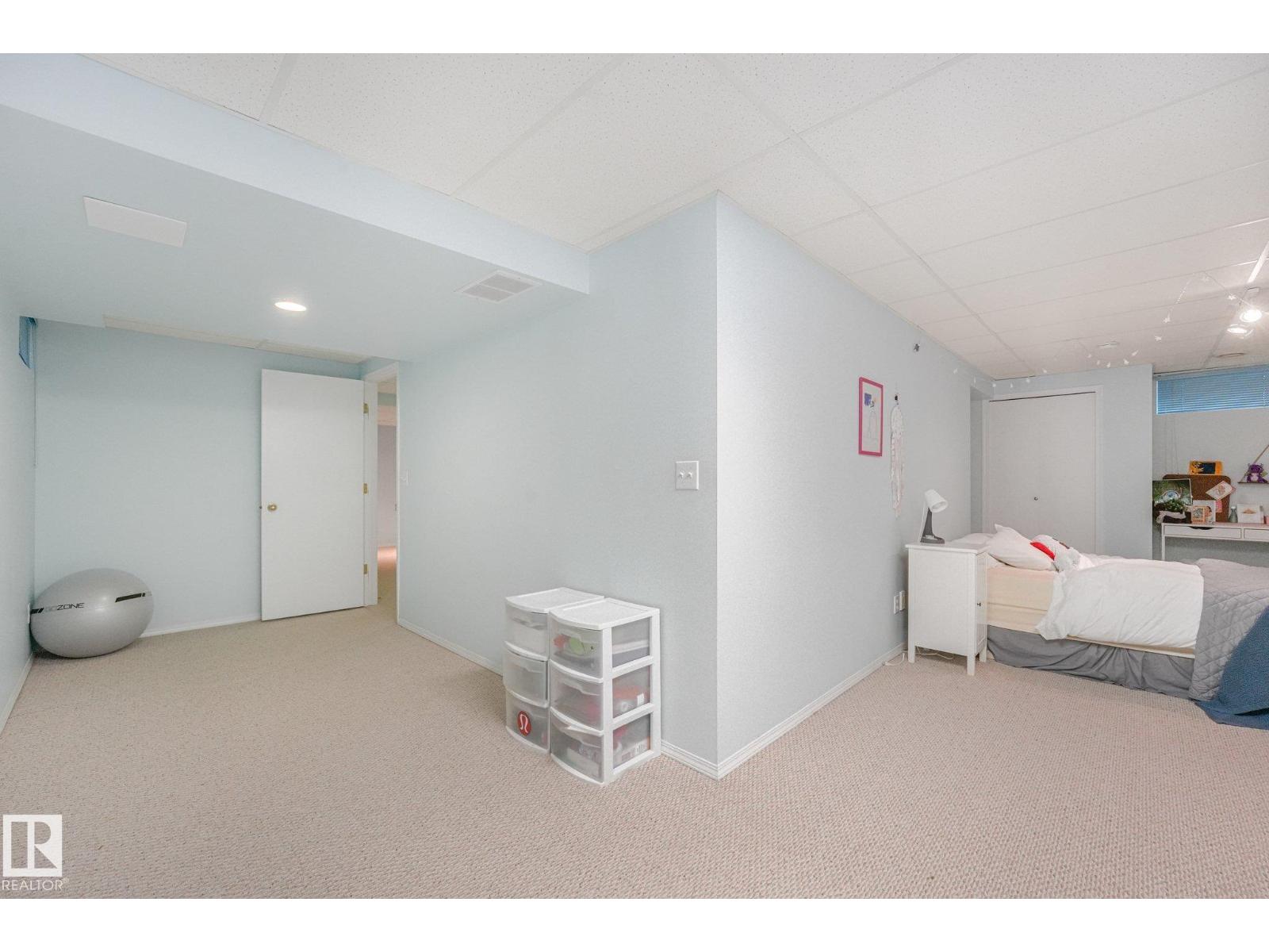 1225 KANE WD NW - Image 32
