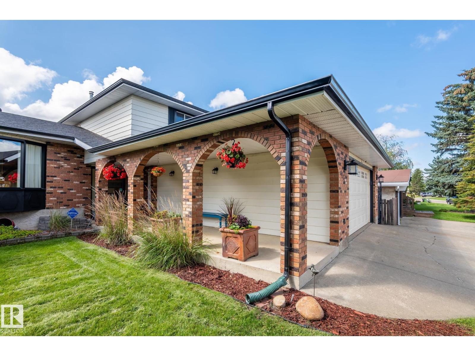 4111 131 AV NW, Sifton Park, Edmonton photo 3