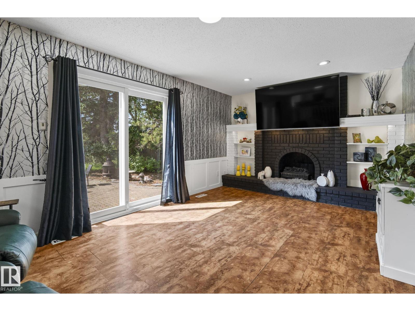 4111 131 AV NW - 13