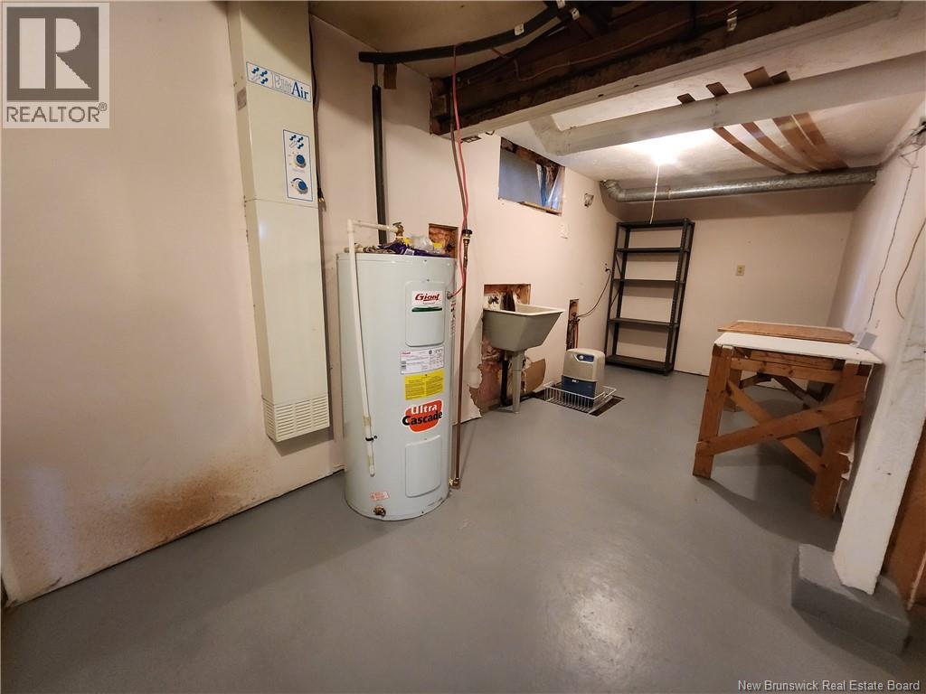 56 Airport Street - 26