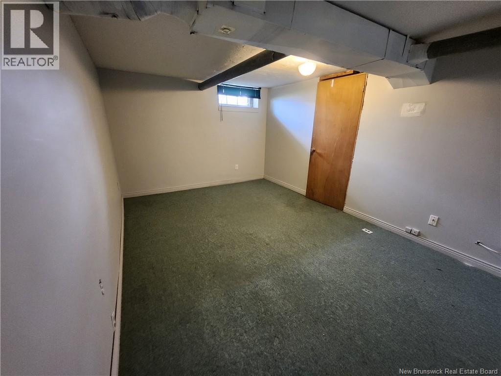 56 Airport Street - Image 23