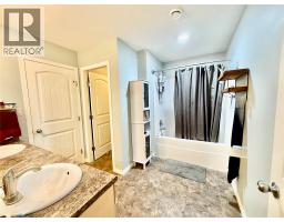 3pc Bathroom - 1556 Loran Drive, Dawson Creek, BC V1G1B6 Photo 12
