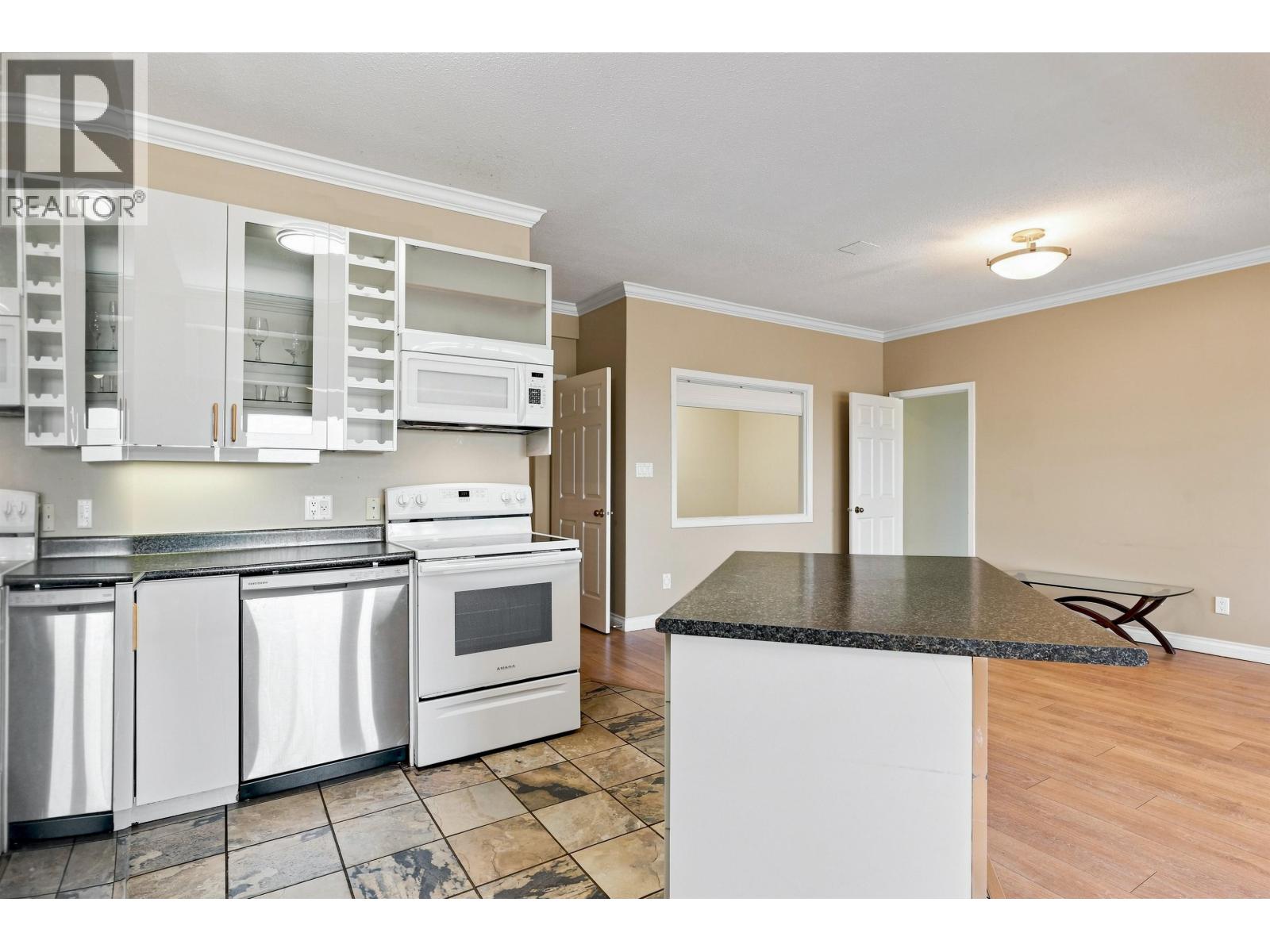 Lower 2426 WESTHILL COURT, West Vancouver