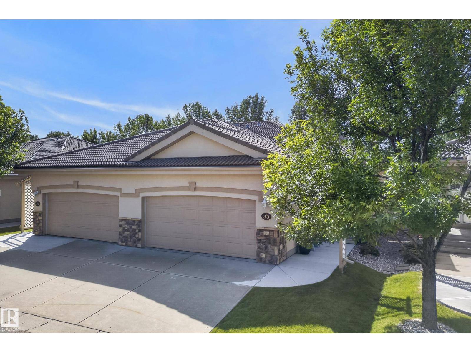 #33 13808 155 AV NW, Carlton, Edmonton photo 2