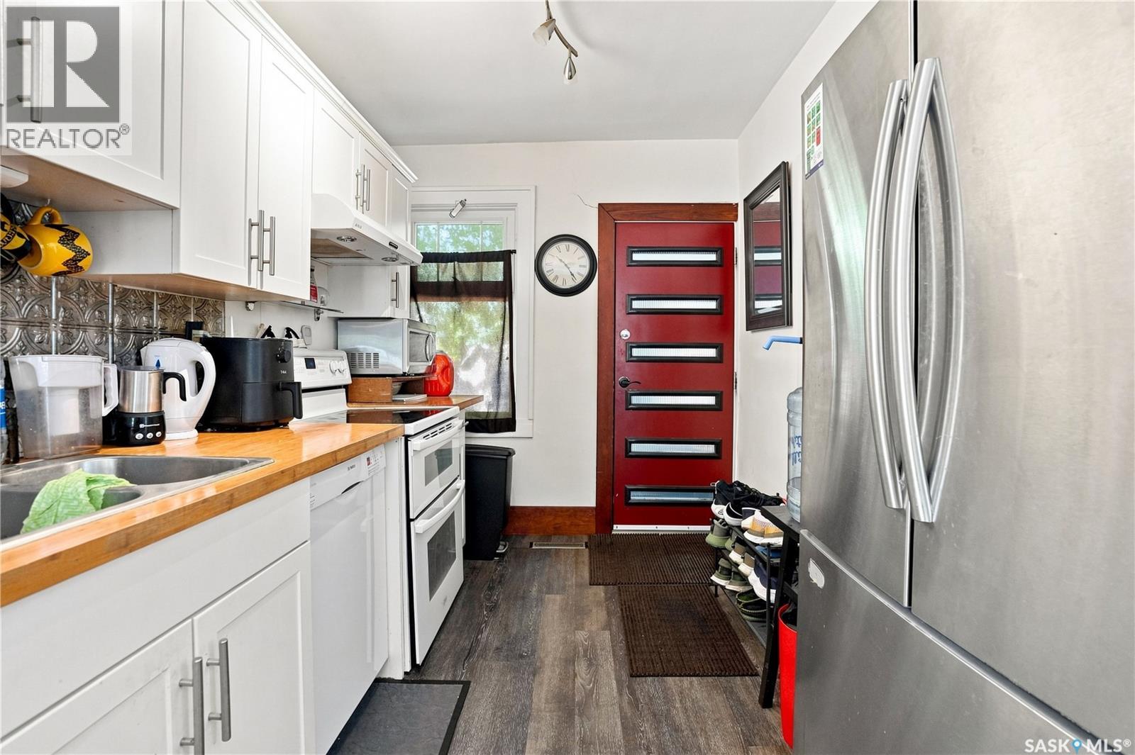 3324 College AVENUE - Image 13