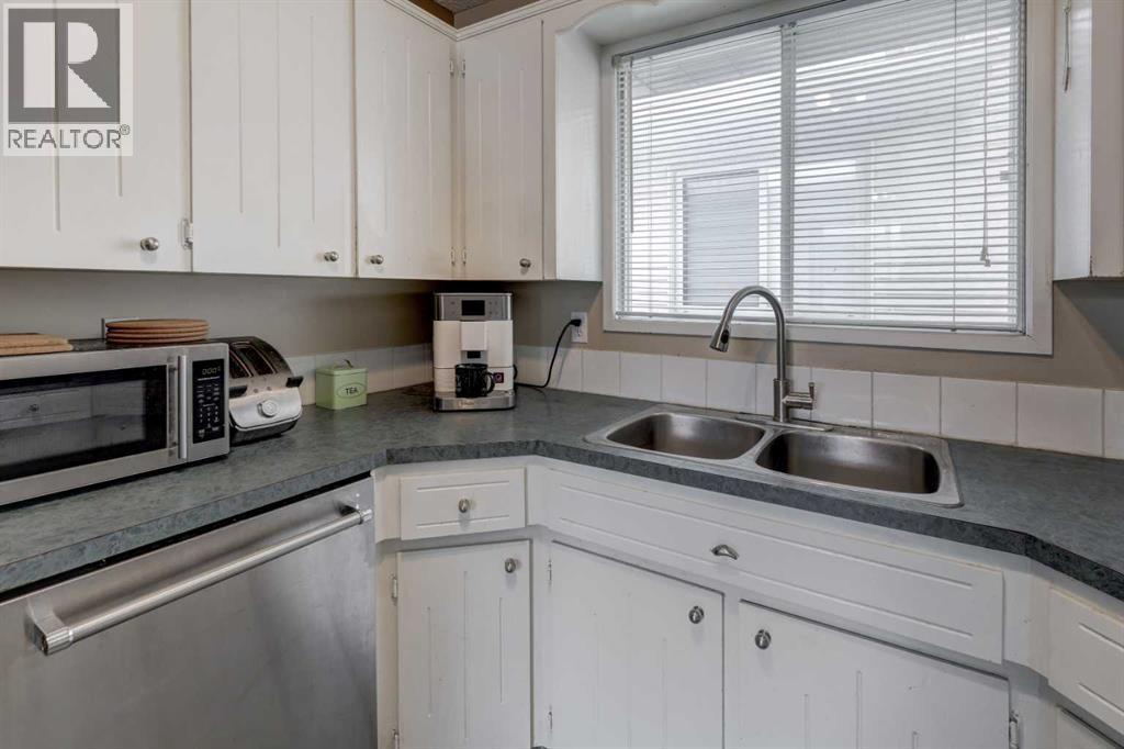 16 Martingrove Mews Northeast - Photo 11
