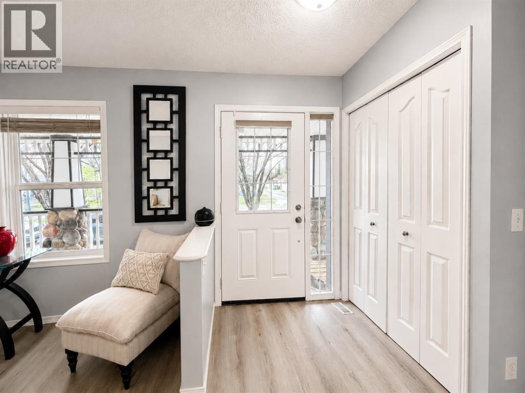 42 Inverness View SE, McKenzie Towne, Calgary photo 2