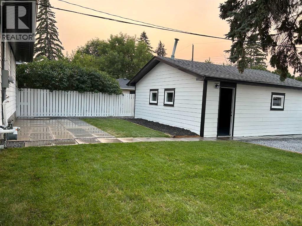 808 Avonlea Place Southeast - Photo 39