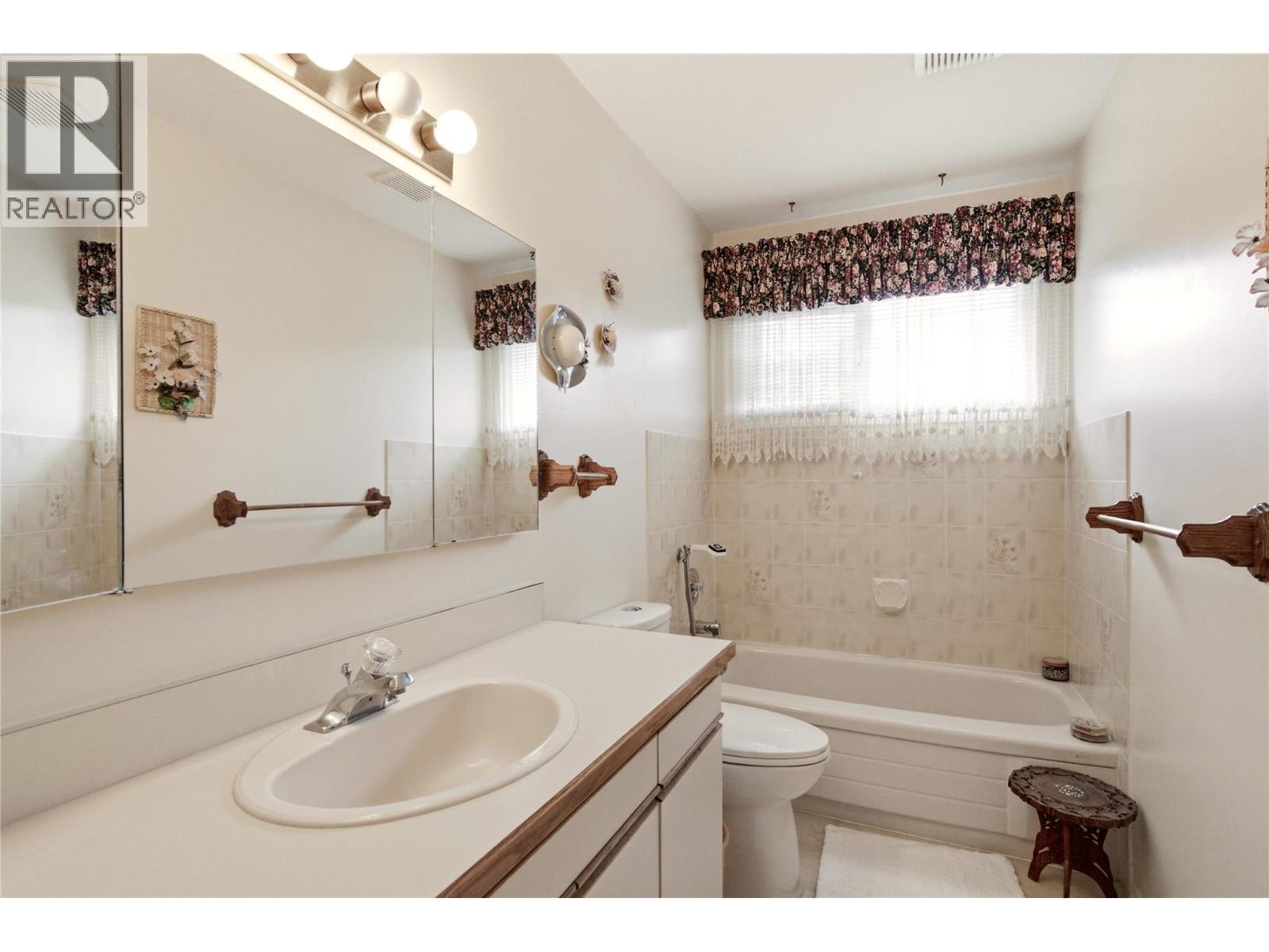 411 Curlew Drive - 32