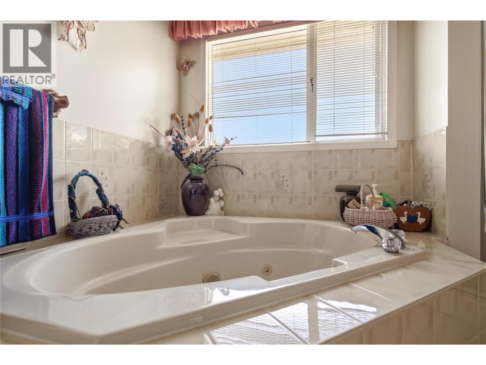 411 Curlew Drive - 27