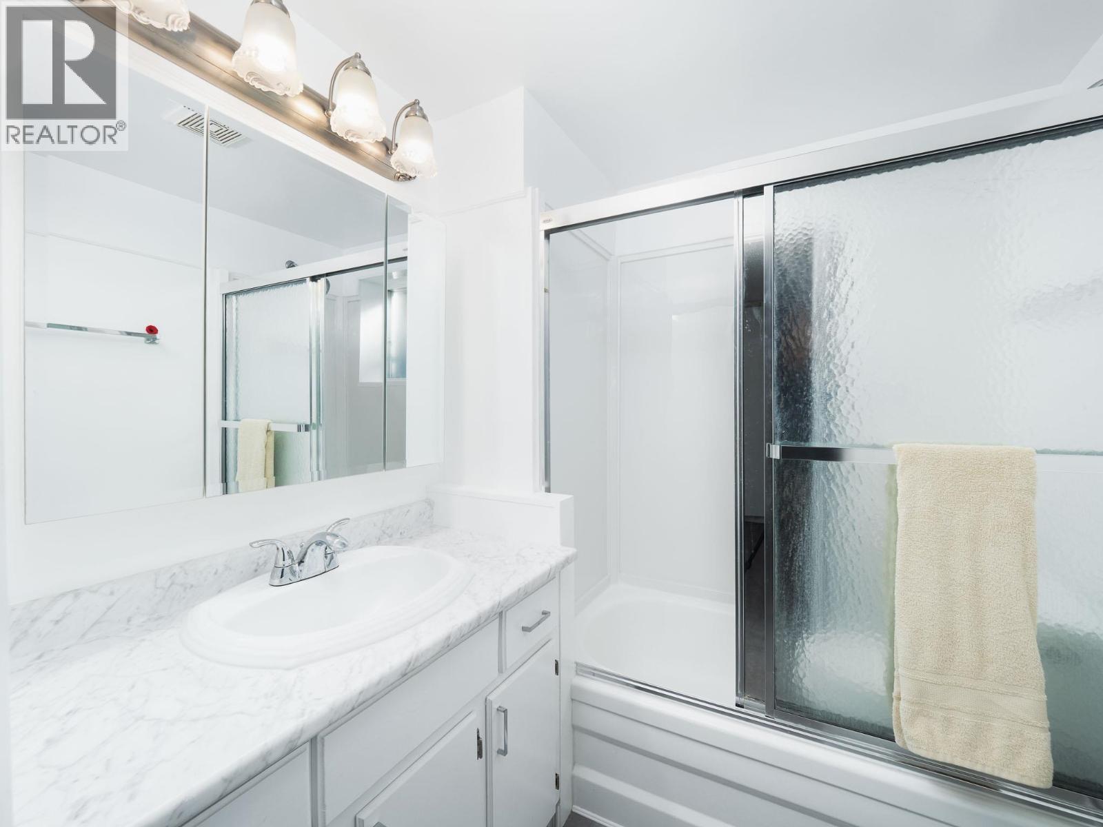 1736 PEARSON AVENUE - 18