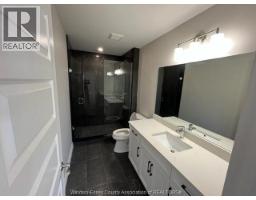 Kitchen - 153 Lane Street, Essex, ON N8M0B1 Photo 8