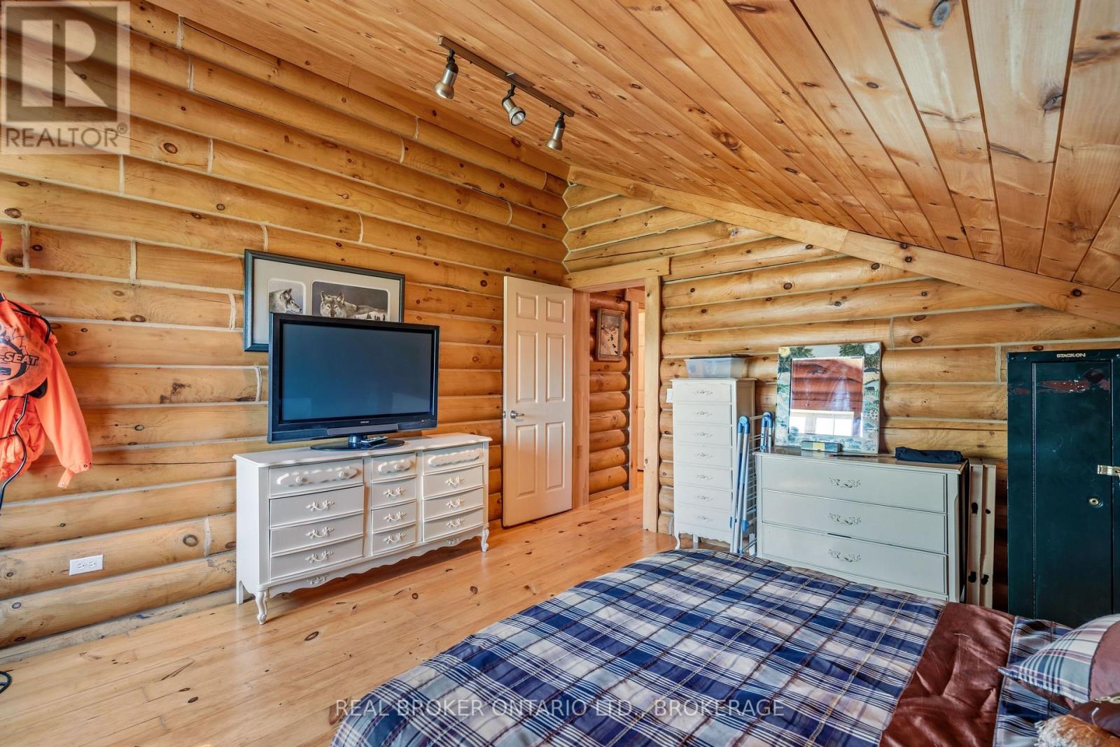 16610 SIXTH ROAD - Image 22