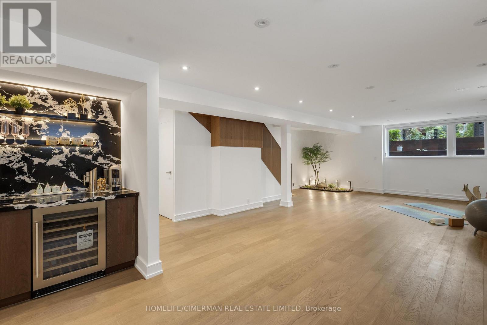 124 LYNDHURST AVENUE - Image 37