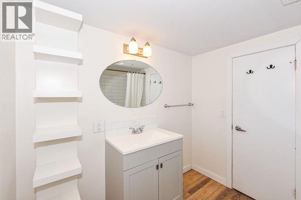 5226 42 Street - Photo 8