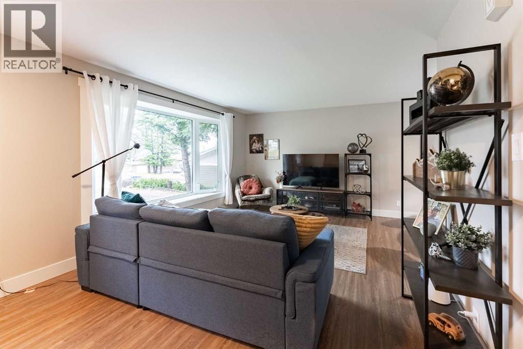 2802 77 Street - 2