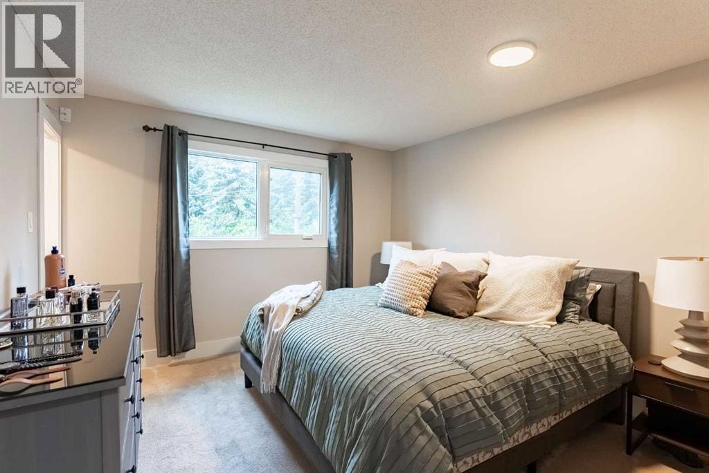2802 77 Street - Image 13