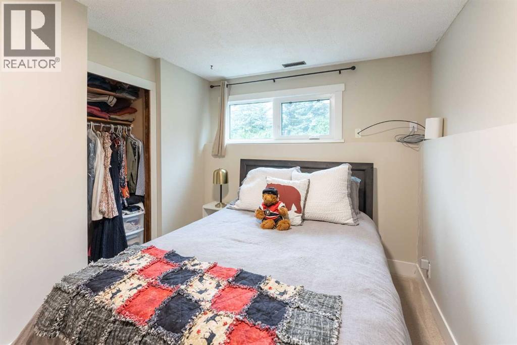 2802 77 Street - Image 22